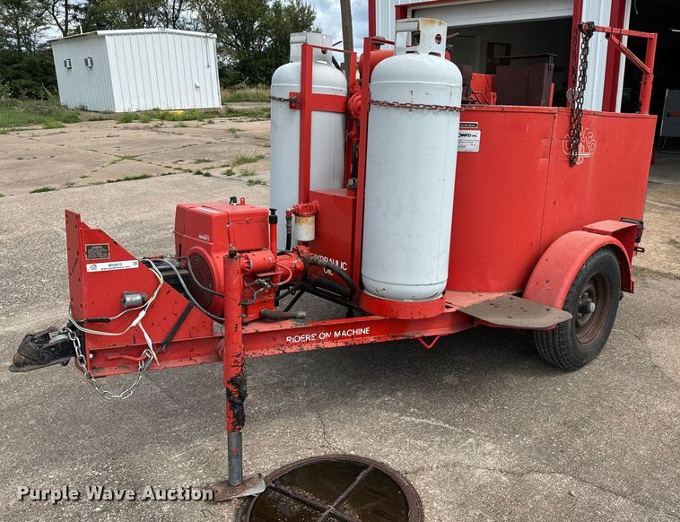 Crafco Ez-Pour pothole patcher - MV9072