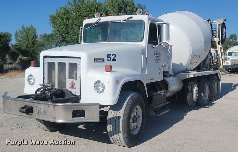 1989 International  Paystar 5000 ready mix truck - OD9713