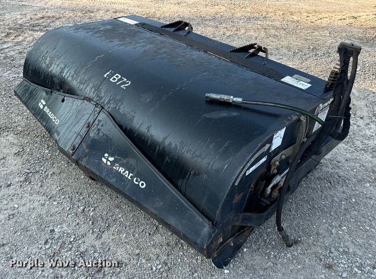 Bradco BB72 skid steer sweeper - OF9983