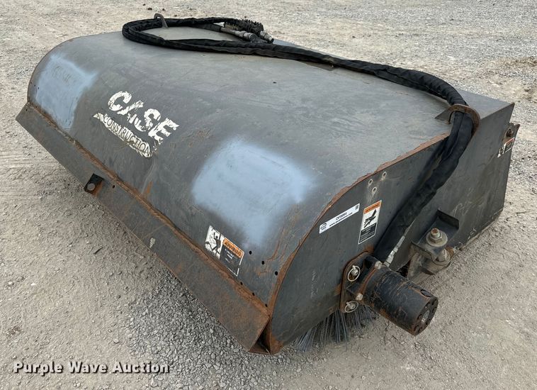 Case 72" W skid steer broom - OF9994