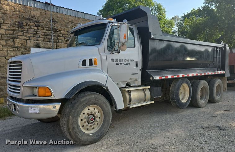 2000 Sterling LT9500 dump truck - DQ4620