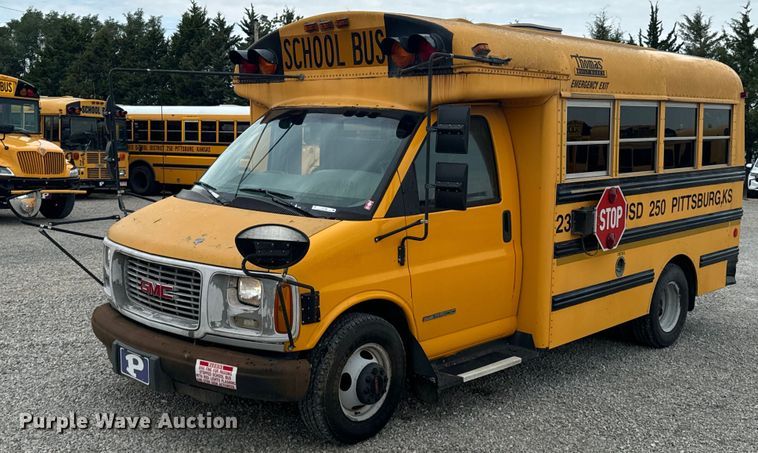 2001 Thomas school bus - DX1090