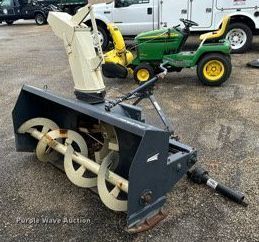 Buhler/Allied 6010 snow blower - EH4414