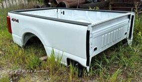 2023 Ford F250 pickup bed - EH4416