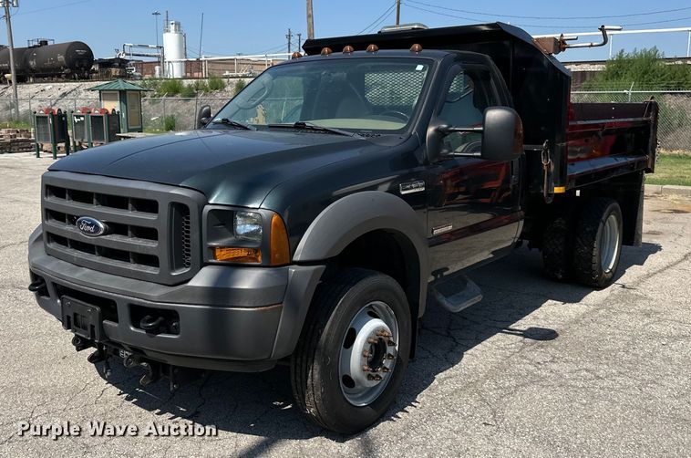 2005 Ford F450 Super Duty XL dump truck - EJ7094