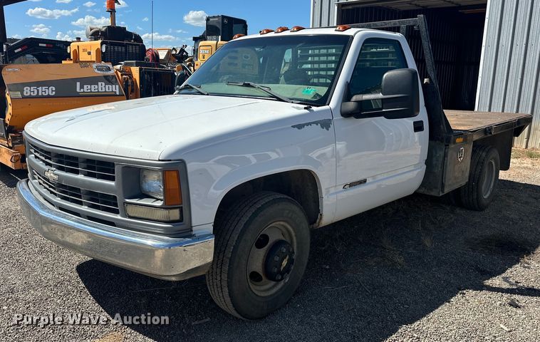 1999 Chevrolet  C3500 flatbed pickup truck - EJ8941