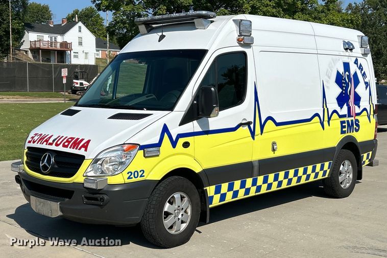 2012 Mercedes Benz  Sprinter 2500 ambulance - EK3242