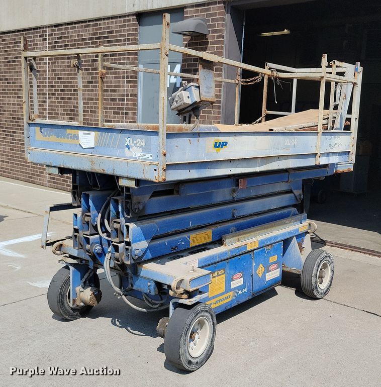 Up-Right XL-24 vertical lift - KA9884