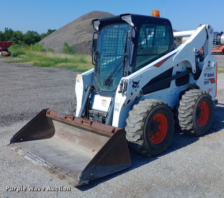2017 Bobcat S740 skid steer loader - NY9471
