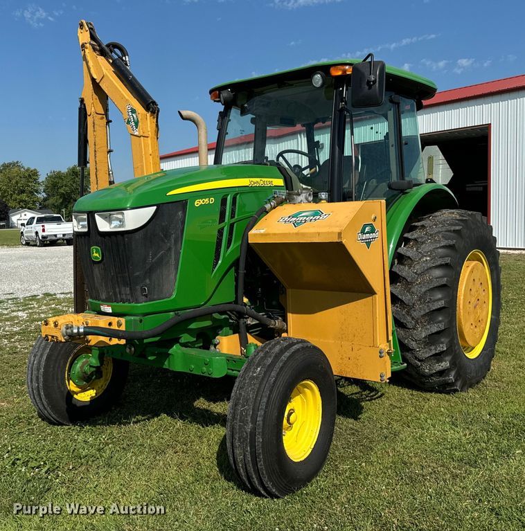 2014 John Deere  6105D tractor - OG9648