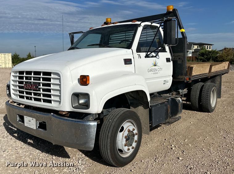 2000 GMC C6500 dump flatbed truck - OM9648
