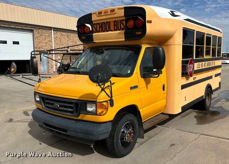 2006 Ford F450 Super Duty school bus - OM9650