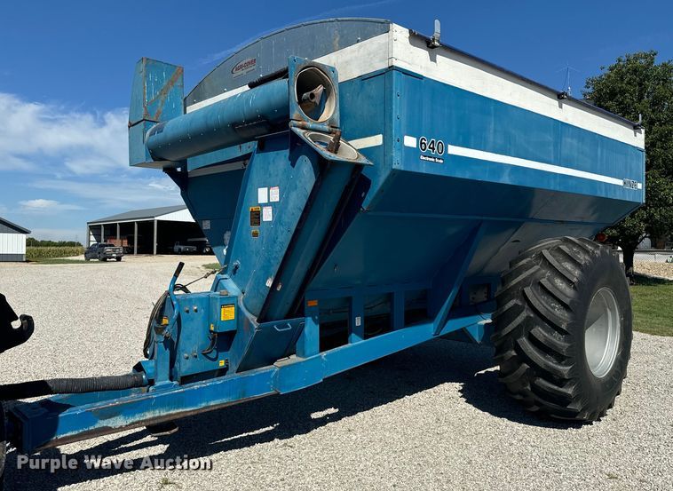 Kinze 640 grain cart - EE7559