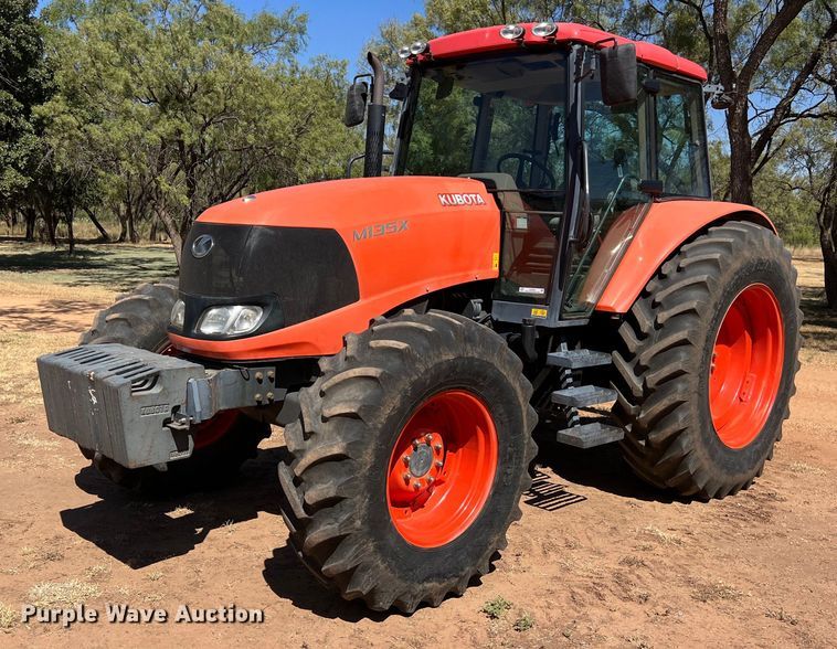 Kubota  M135X MFWD tractor - EJ2955