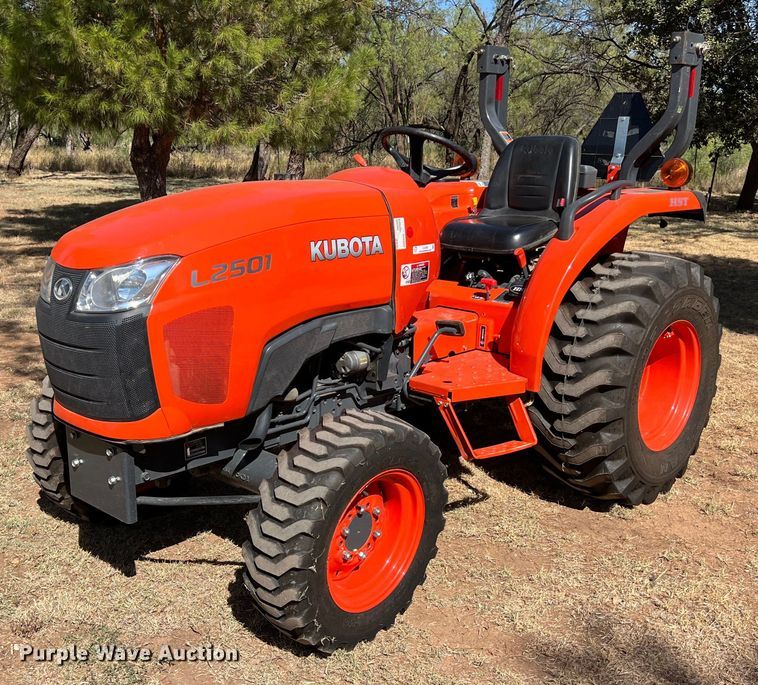 Kubota L2501D MFWD tractor - EJ2956
