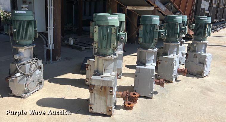 (40) electric motors  - EJ2975