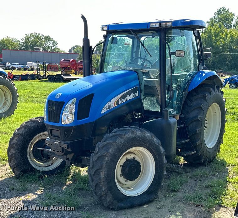 2004 New Holland  TS115A MFWD tractor - EJ8877