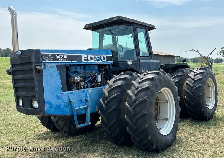 1990 Ford 876 Versatile  4WD tractor - EJ8884