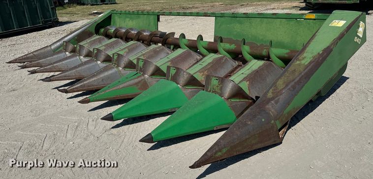 John Deere 843 corn head - MV9104