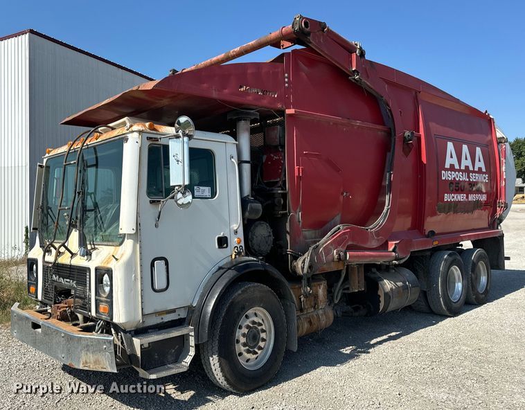 2006 Mack MR688S refuse truck - DP6695
