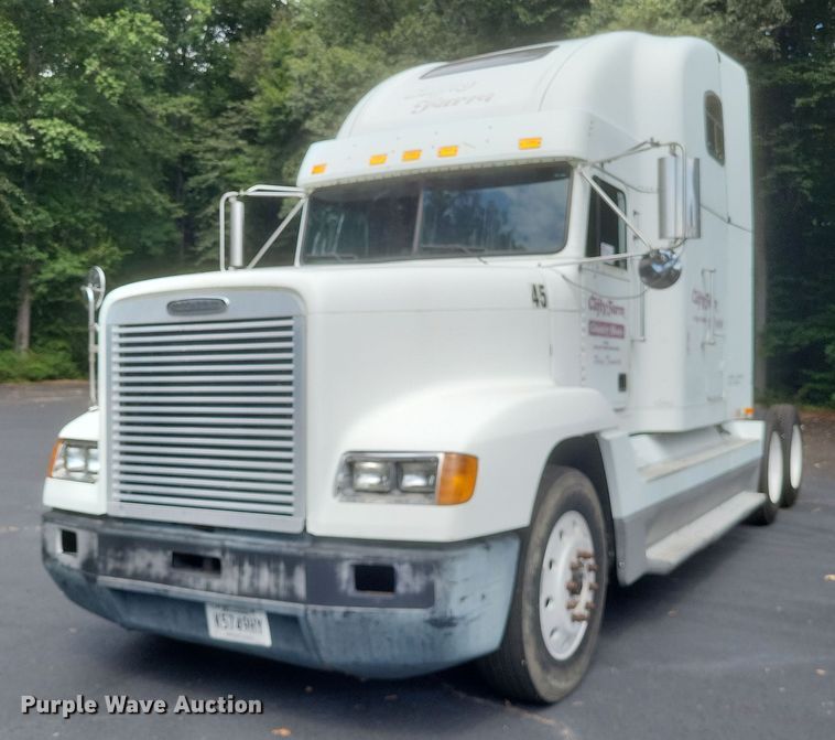 1999 Freightliner  FLD semi truck - DR4970