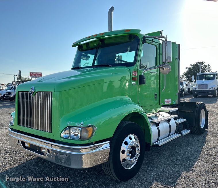 2009 International  9200i semi truck - EG0931