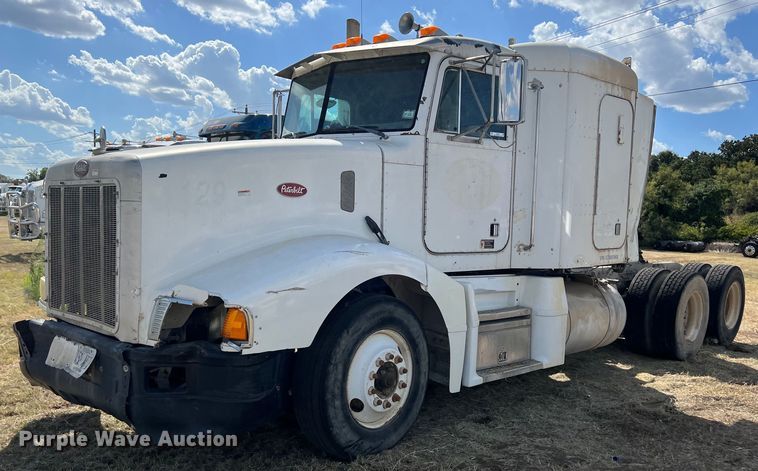 2000 Peterbilt  377 semi truck - EJ2930