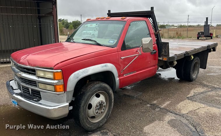 1996 Chevrolet C3500 flatbed pickup truck - DD3201