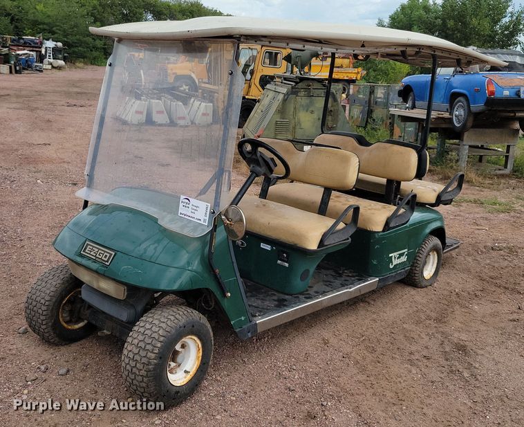 EZGO Shuttle golf cart - DR4462