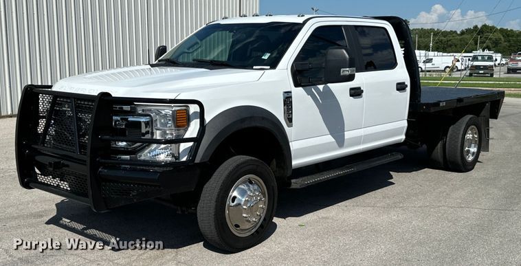2022 Ford F550 Super Duty XL Crew Cab pickup truck - DX1082