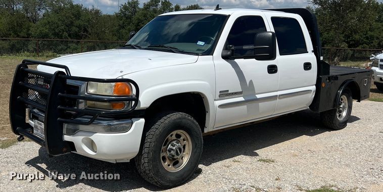 2007 GMC 2500HD Crew Cab flatbed truck - EJ2986