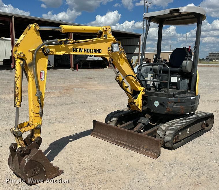 2012 New Holland  E27B mini excavator - EJ8955