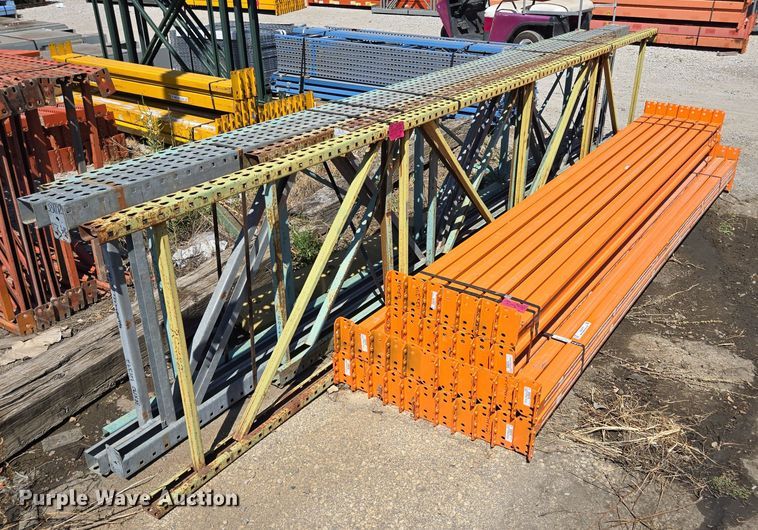 Teardrop  pallet racking  - EQ3515