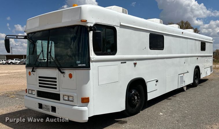 2000 Blue Bird blood donation bus - IB9480