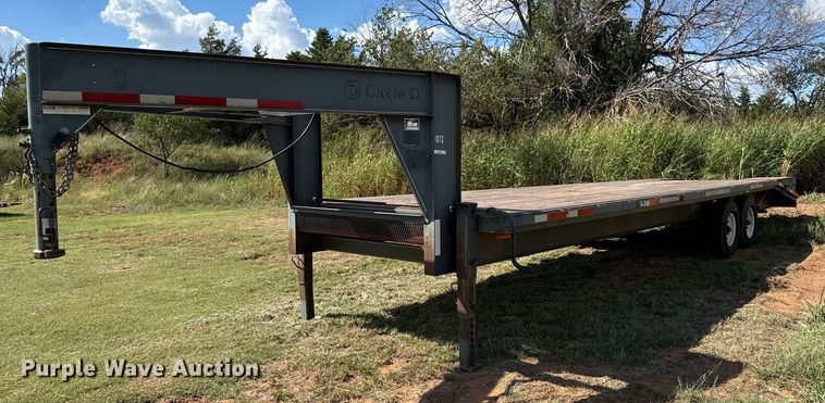 2012 Circle D 29GNFBBT equipment trailer - MV9054