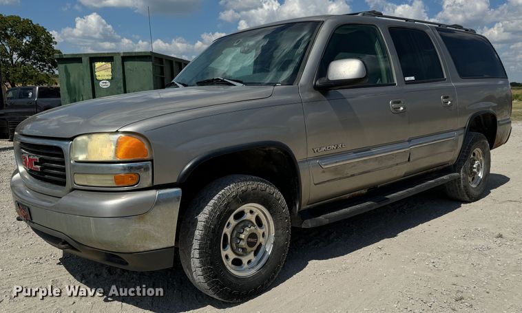 2003 GMC Yukon XL SUV - MV9101