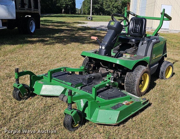 2003 John Deere  1445 lawn mower - NX9049