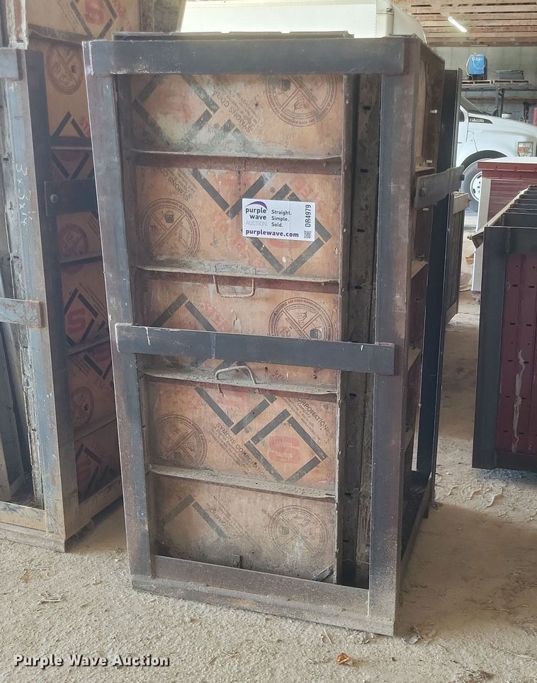 Approximately 180 5' H concrete forms  - DR4979