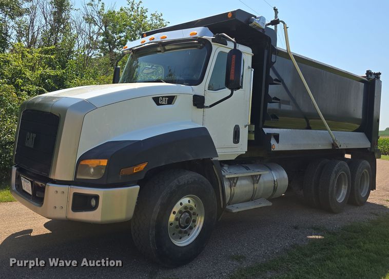 2012 Caterpillar CT660 dump truck - DS4759