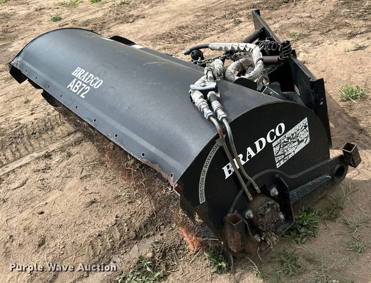 Bradco AB72 skid steer broom - DS7529