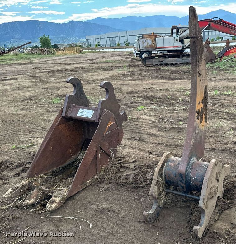 Excavator attachments  - DS7536