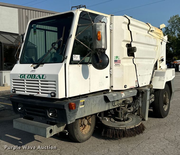 2015 Global  MX3 street sweeper  - DV5907