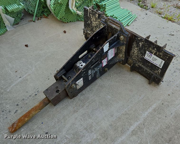 Okada America ORV550 skid steer breaker - EE8487
