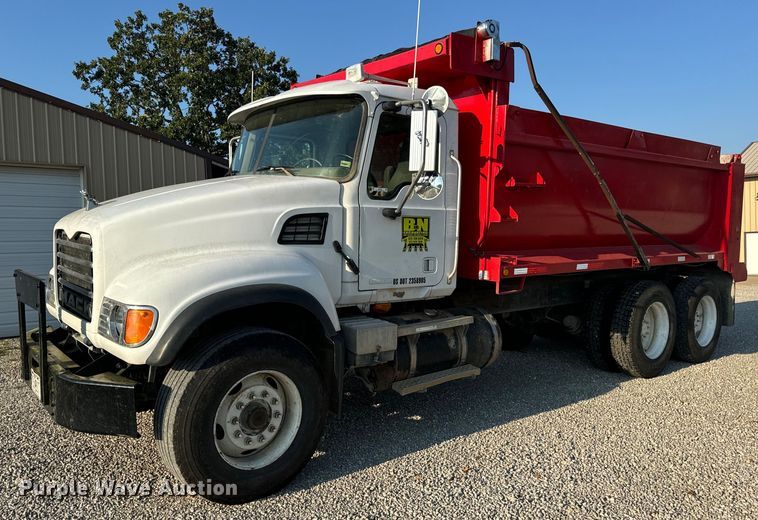 2007 Mack CV713 Granite dump truck - EH6988