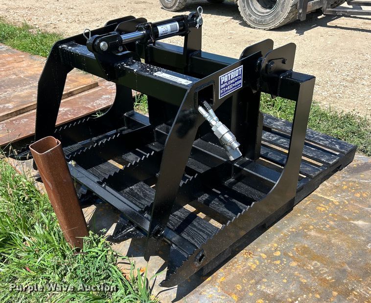 Patriot Implements compact utility loader rock grapple bucket - EK3054