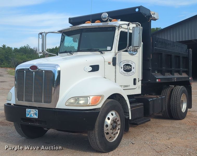 2006 Peterbilt 335 dump truck - EQ2045