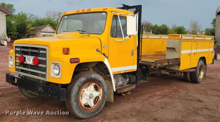 1983 International Harvester S Series 1754 utility / service truck - KA9860