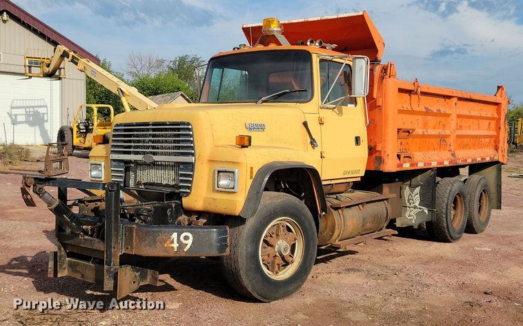 1994 Ford L8000 dump truck - KA9862