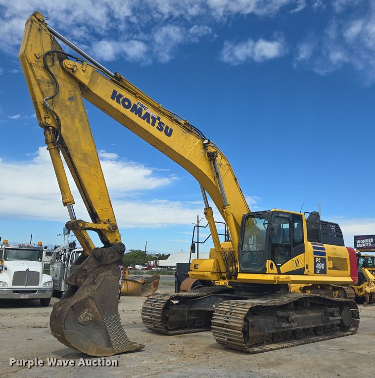 2018 Komatsu PC490LC-11 excavator - LG9010