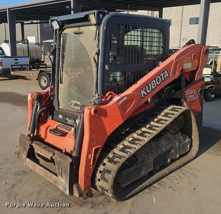 2015 Kubota  SVL 75-2 tracked skid steer loader - NX9126
